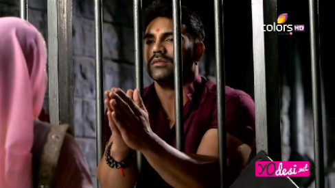Ishq Ka Rang Safed (132. ep.) 08.01.2016. – Tripurari nagovara Dhaani da ga oslobodi!