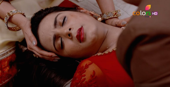 Simar (1722. ep.) 26.01.2017. – Venčanje Vadahi i Piyusha počinje, Roshni seče vene!