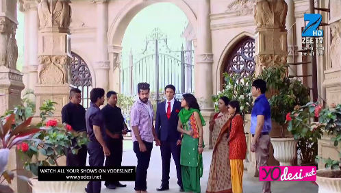 Ek Tha Raja Ek Thi Rani (393. ep.) 25.1.2017. – Naina ošamari Vijaya!