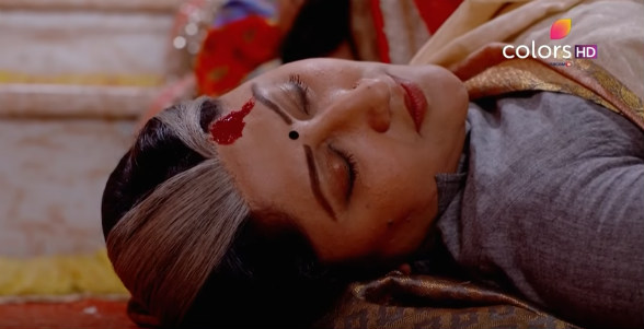 Simar (1715. ep.) 19.01.2017. – Veridba Vadahi i Piyusha se prekida jer Staramajka pada niz stepenice!