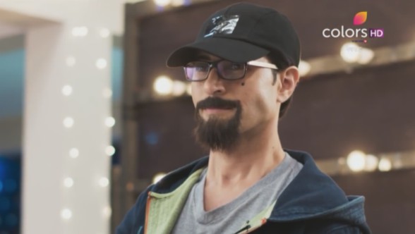 Bepannah – 67. ep. – Rajvir postavi bombu u Hooda kuću!
